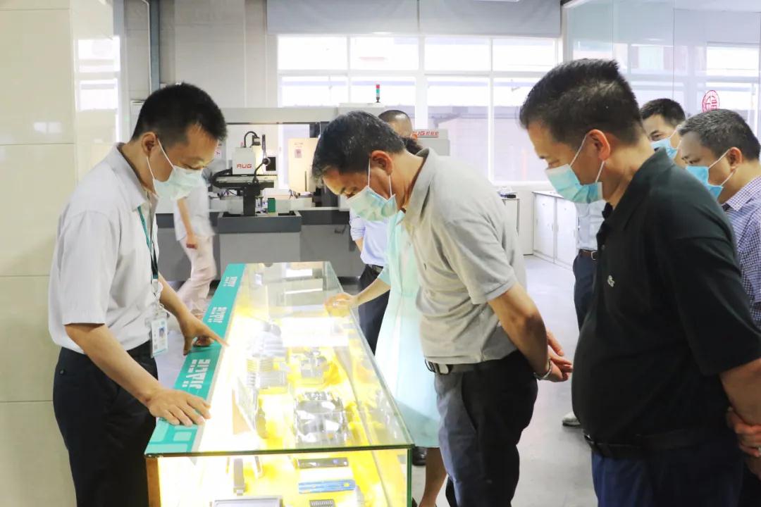 伍培進(jìn)帶隊(duì)深入企業(yè)調(diào)研，堅(jiān)定企業(yè)信心共謀發(fā)展